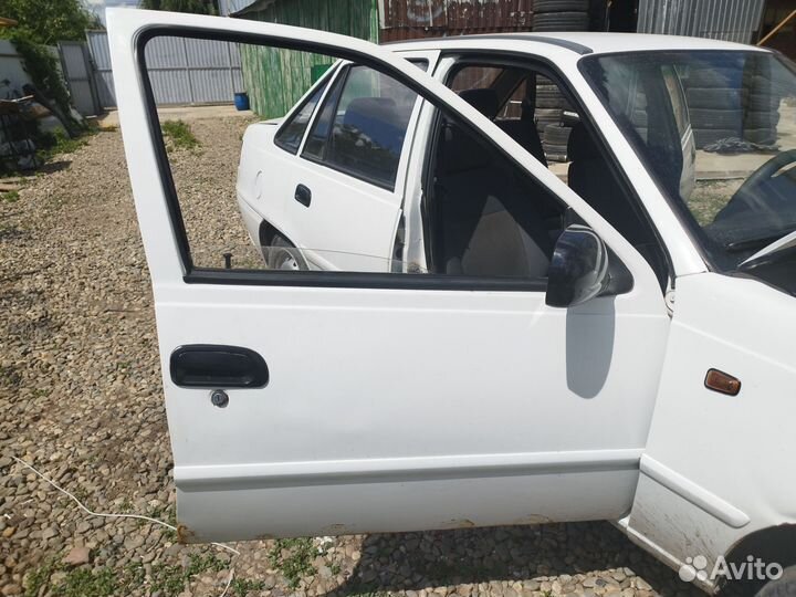 В разборе дэу нексия Daewoo nexia n150 запчасти