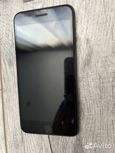 Телефон iPhone 8 plus