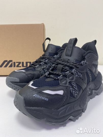 Мужские кроссовки mizuno