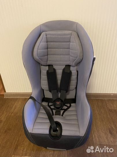 Автомобильное кресло chicco
