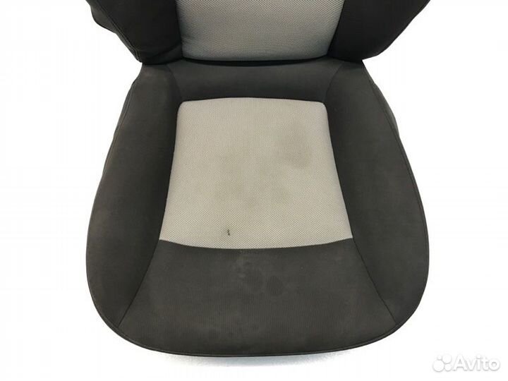 Обшивка сиденья передняя правая Chevrolet Orlando