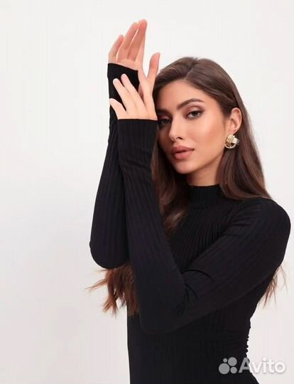 Платье облегающее в рубчик