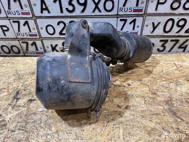 Корпус фильтра Mitsubishi Pajero 3D