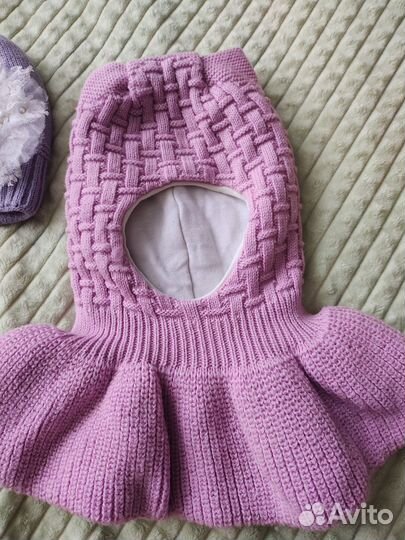 Шапки, варежки на возраст около 5-7 лет