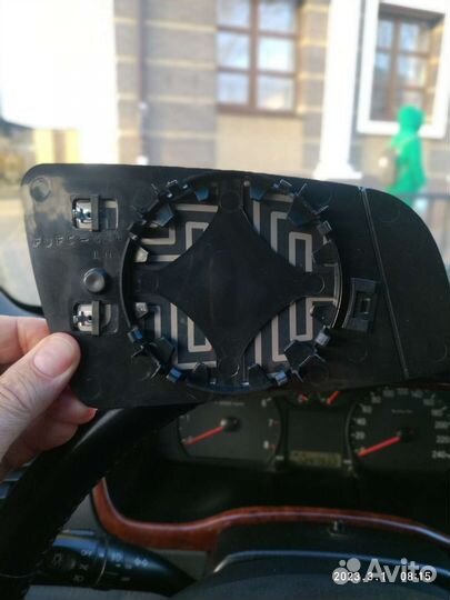 Зеркальный элемент с подогревом, левый