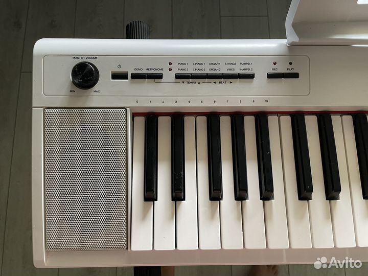 Цифровое пианино Yamaha np-12