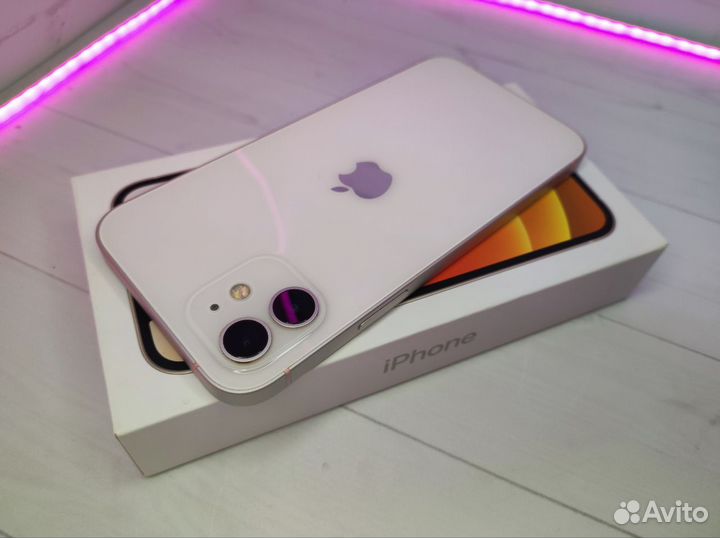 iPhone 12, 64 ГБ