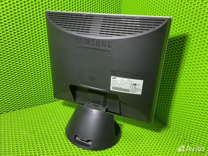 Монитор Samsung SyncMaster 172V