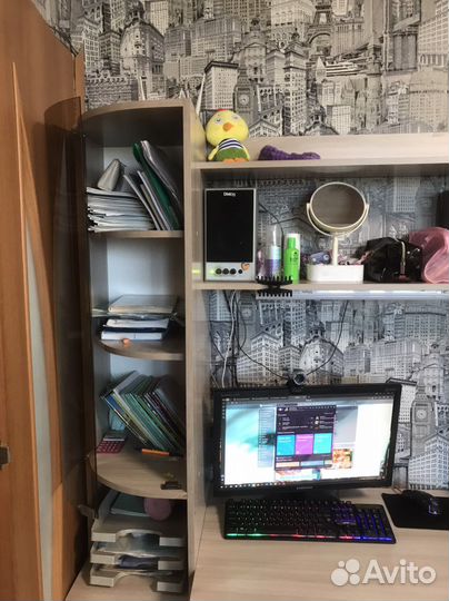 Компьютерный стол