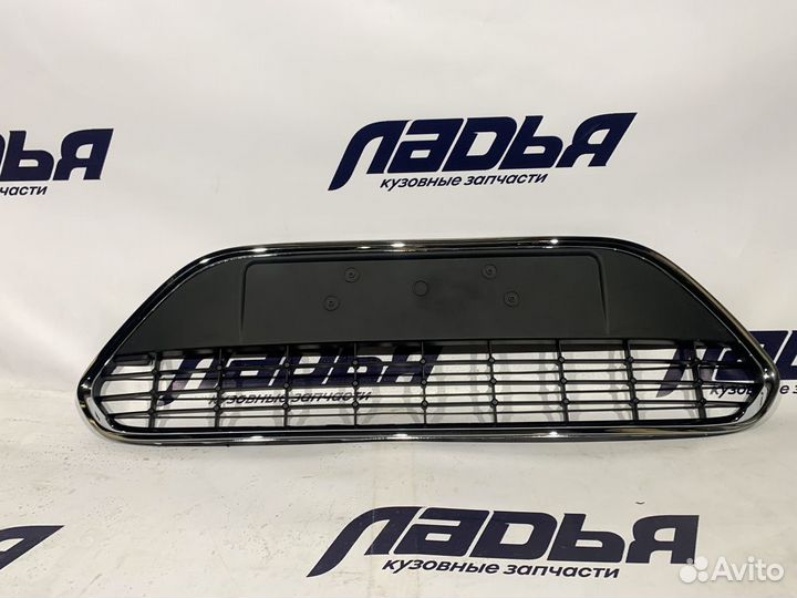 Решетка бампера Ford Focus 2(08-11) хром