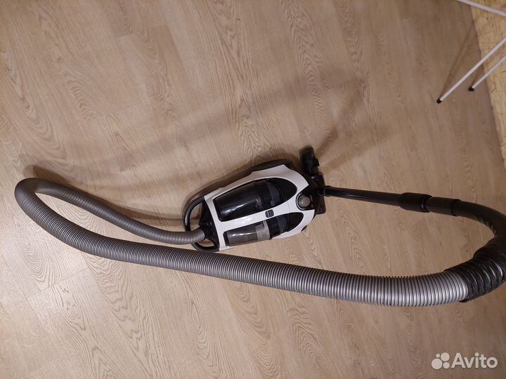 Пылесос Samsung sc8835