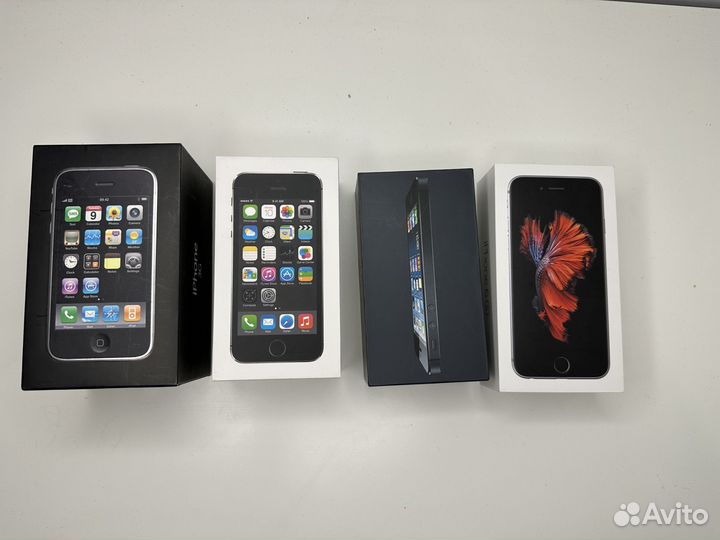 Коробки от iPhone разного поколения