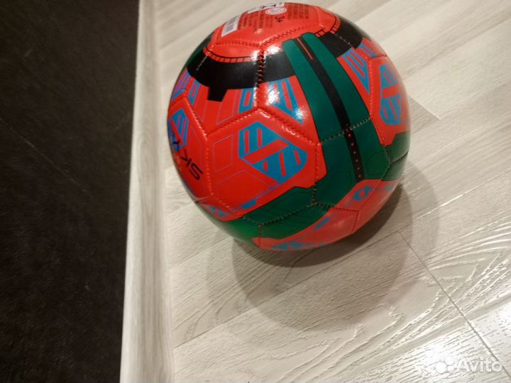 Футбольный мяч