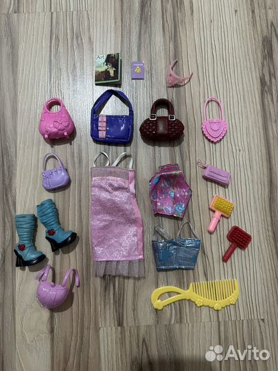 Одежда и аксессуары для кукол