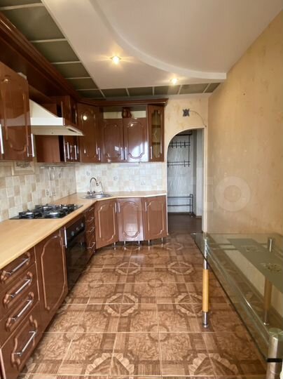 3-к. квартира, 64 м², 8/10 эт.