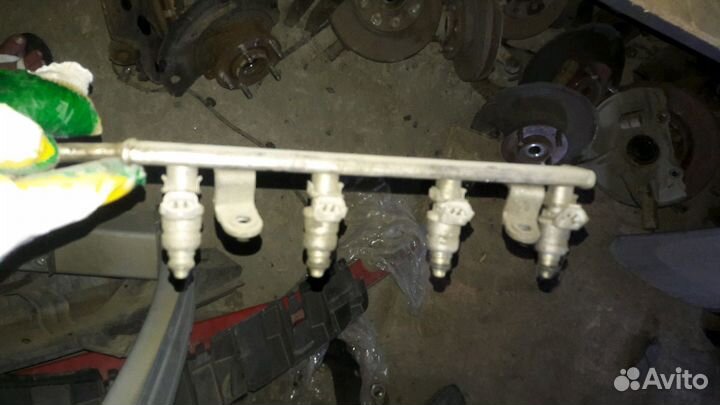 Форсунки топливные на Митсубиши Лансер 10