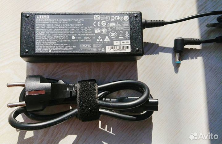 Блок питания ноутбука