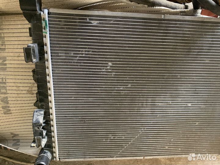 Радиатор на ниссан террано2 2018г