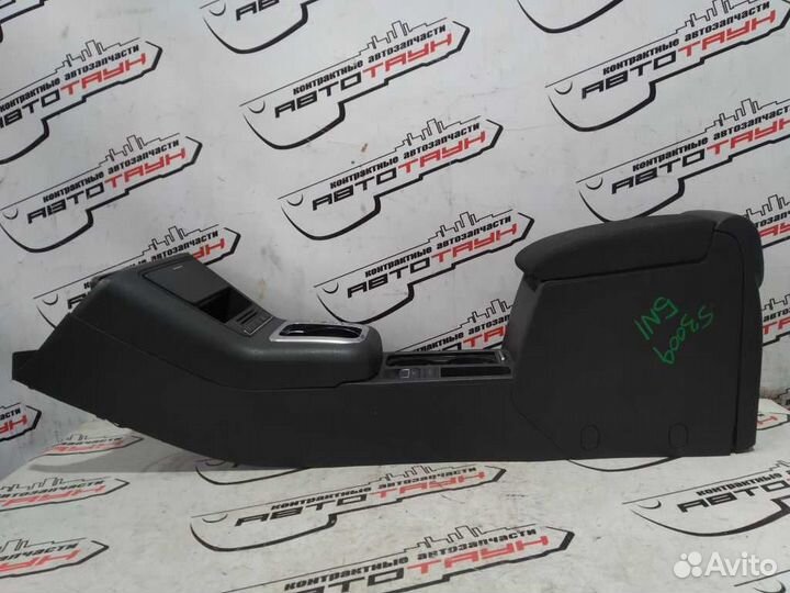 Подлокотник volkswagen tiguan 5N1 5N2 правый руль