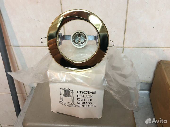 Светильник потолочный встраиваемый