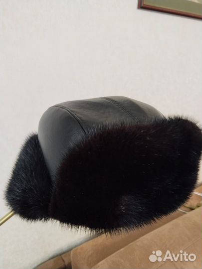 Мужская зимняя шапка из натуральной кожи и меха