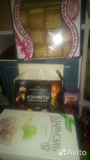 Хлеб, молоко, творог на корм животным