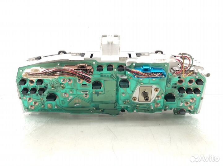 Щиток приборов (приборная панель) Toyota Corolla