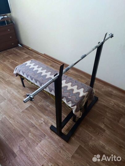 Скамья для жима со стойками и штангой бу