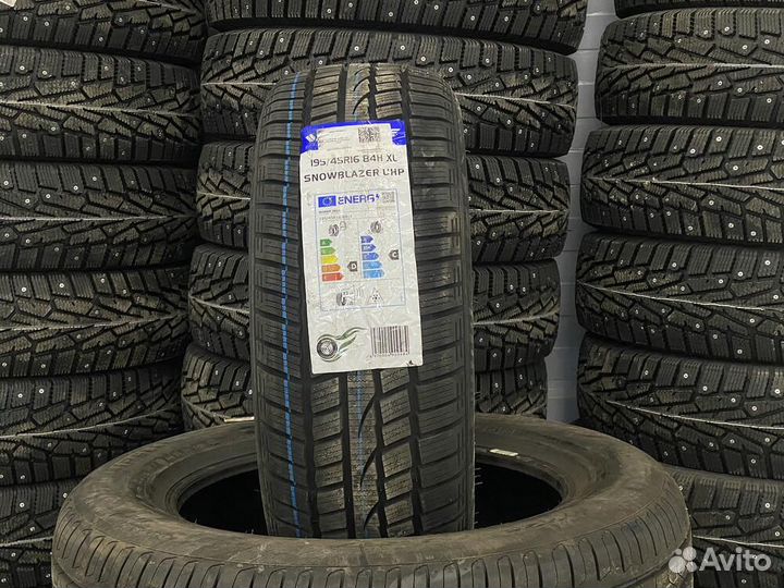 Windforce Snowblazer UHP 195/45 R16 84H