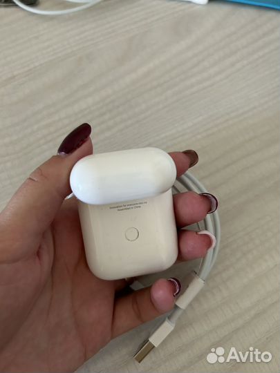 Беспроводные наушники apple airpods