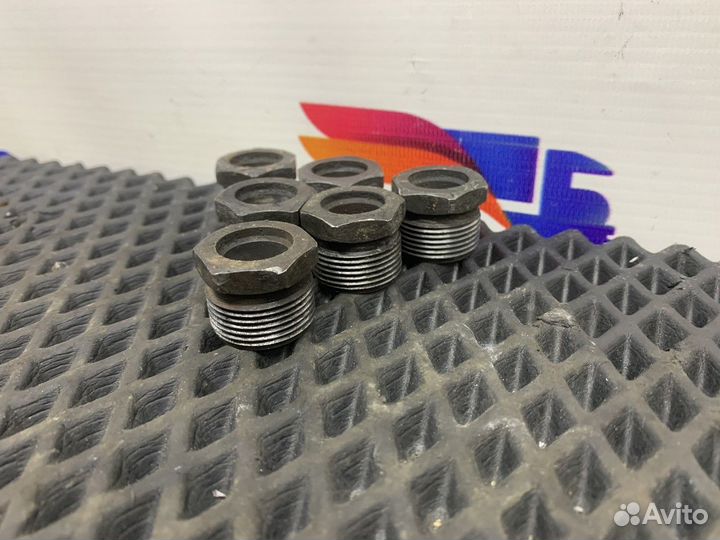 51103030999 Гайка патрубка форсунки комлект