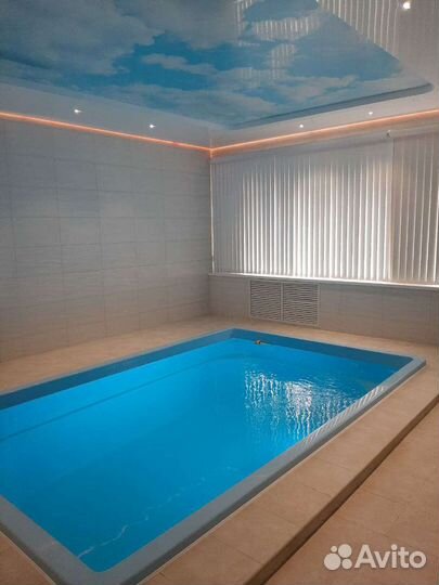 Бассейн, сауна.Гостиничный комплекс Петровский