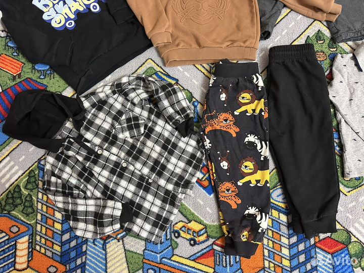 Вещи пакетом на мальчика 98