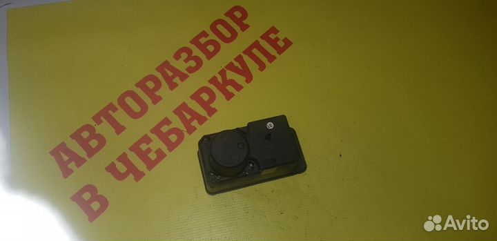 443862257D компрессор центрального замка Audi 80
