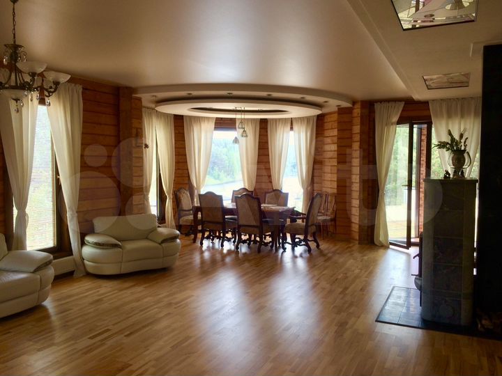 Коттедж 400 м² на участке 30 сот.