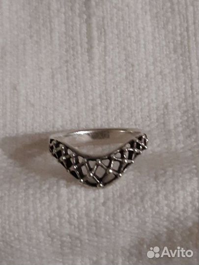 Серебряное кольцо и кулон