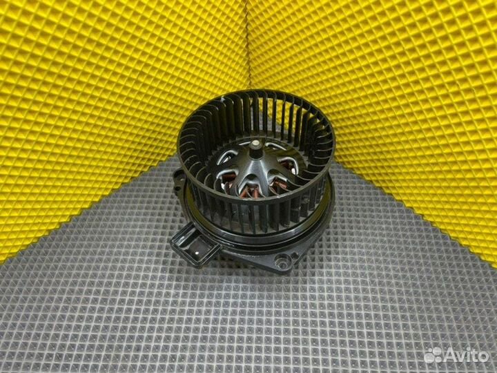 Вентилятор печки Bmw 3-Series G20 B57D30 3.0D 2020