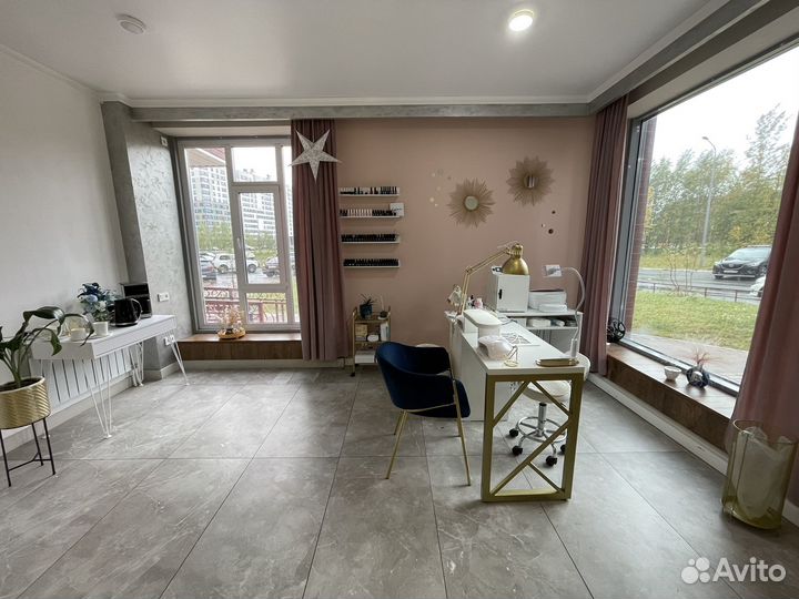 Мастер маникюра