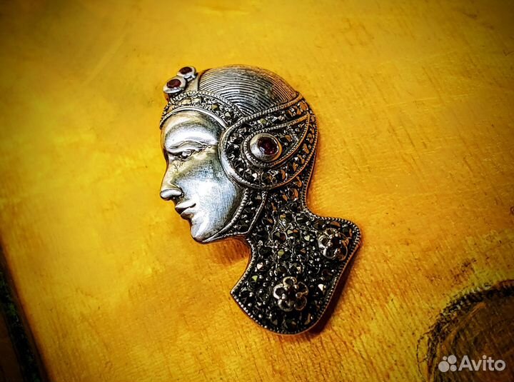 Старинная брошь Ар - Деко