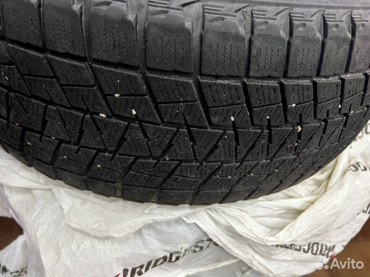 Bridgestone Blizzak DM-V1 225/55 R17 97R