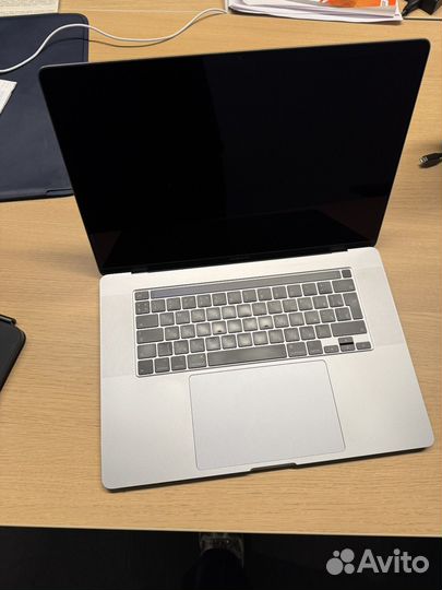 Apple MacBook Pro 16 i9 2,4GHz/8Гб/ 64Gb/ 2Tb