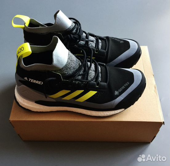 Кроссовки adidas terrex Сборной Германии 2021г