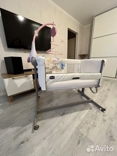 Кроватка приставная Chicco Next2Me Megic