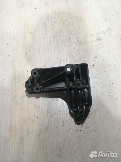 Кронштейн кондиционера BMW 3 Е90