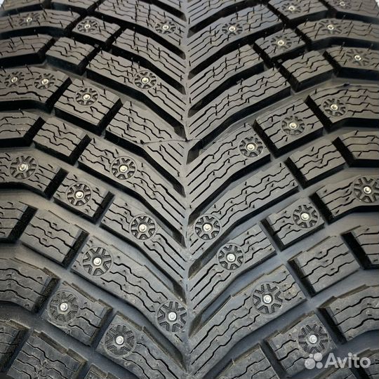 Michelin X-Ice North 4 275/35 R21 103H