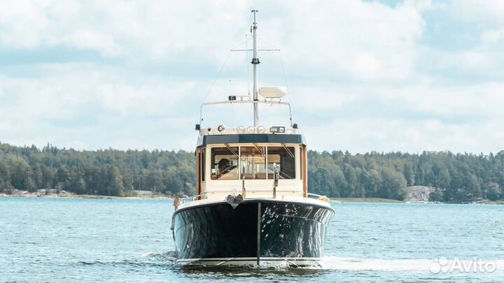 Катер с кабиной Targa 31 FLY