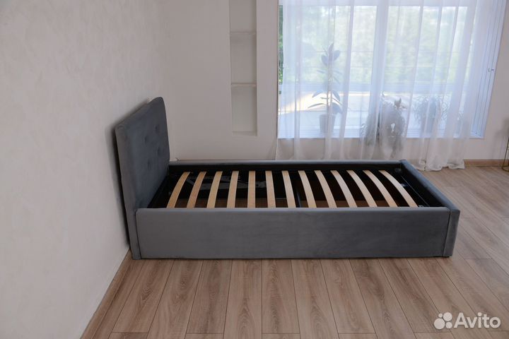 Кровать с матрасом 90х200 Роза велюр