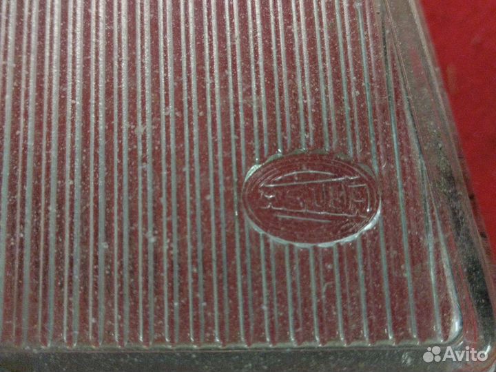 Стекло правой фары мерседес w124