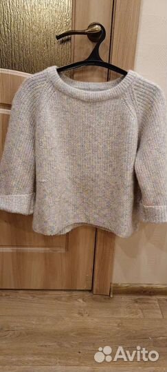 Кофта с объемными рукавами