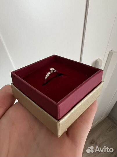 Помолвочное кольцо